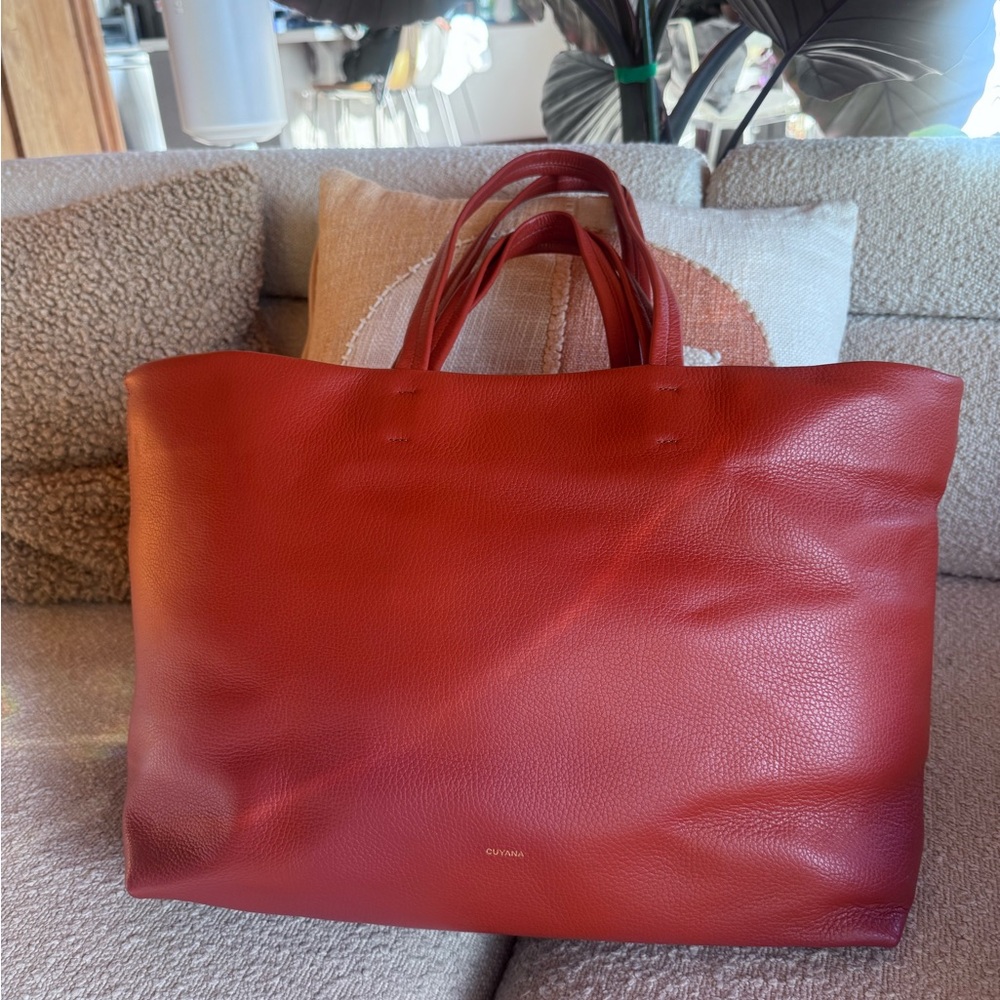 NEW Cuyana Easy Tote in Rioja